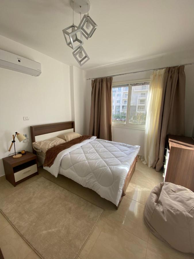 Madinaty Well-Furnished 3- Bedroom Apartment - شقة فندقيه للايجار مدينتي Madinat ash Shuruq Exterior photo