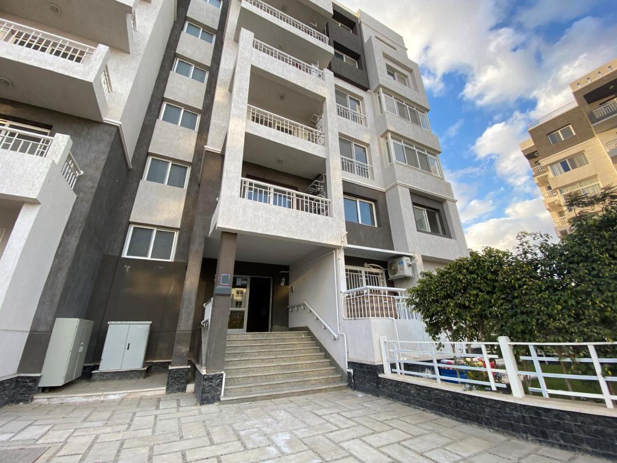 Madinaty Well-Furnished 3- Bedroom Apartment - شقة فندقيه للايجار مدينتي Madinat ash Shuruq Exterior photo